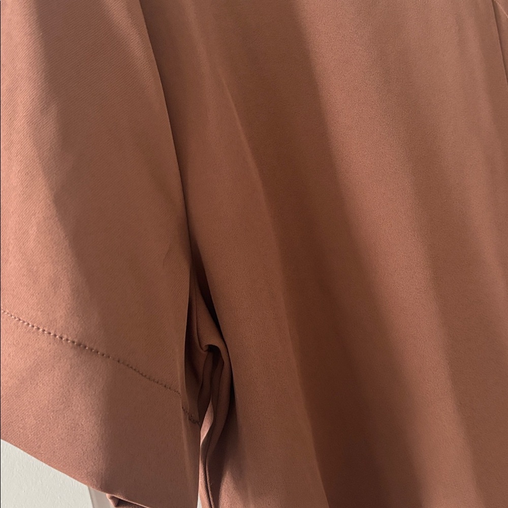 MELLODAY Boxy Stretch Crepe T-Shirt - Picture 8 of 9